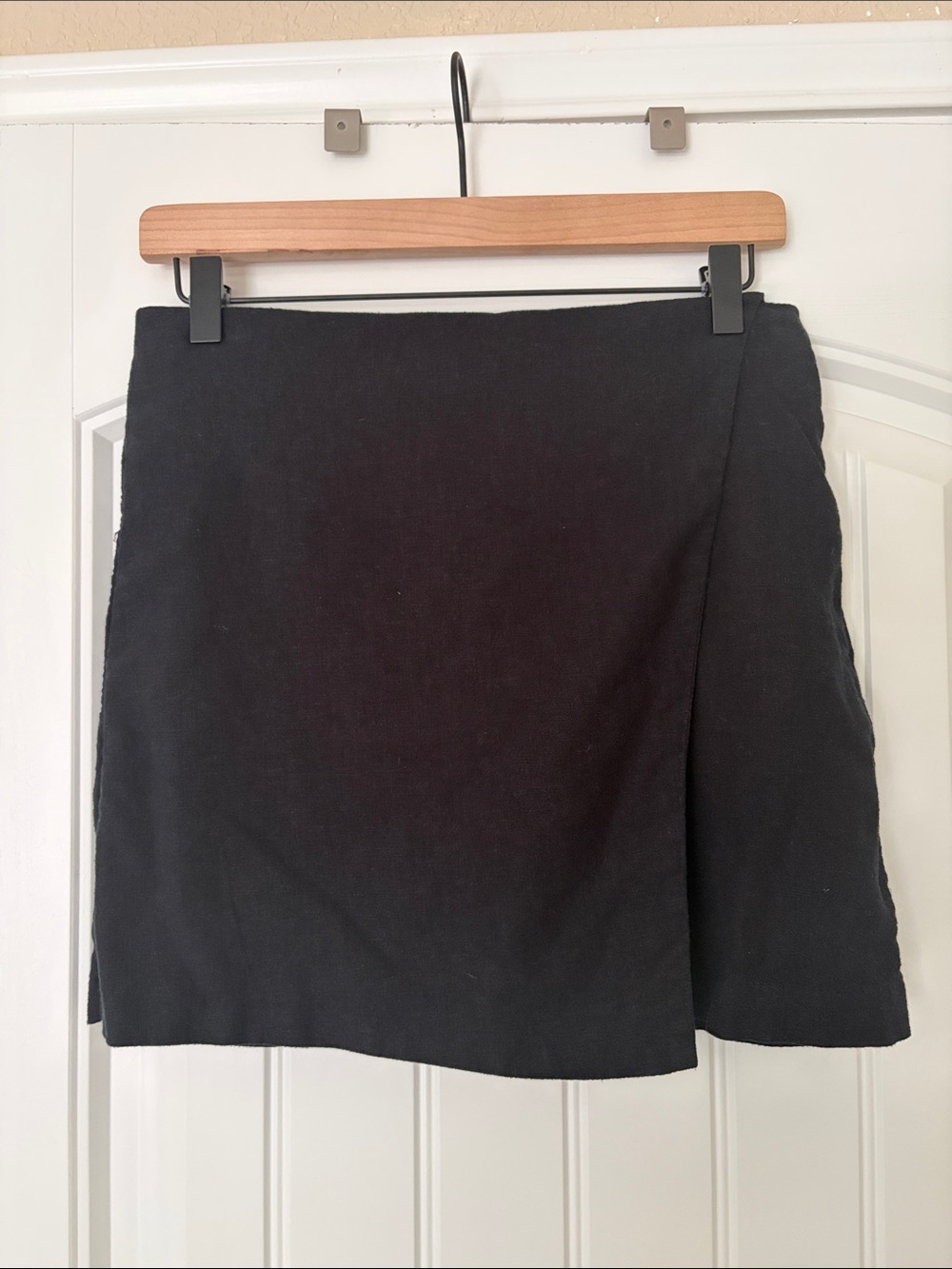Abercrombie & Fitch Black Mini Skirt